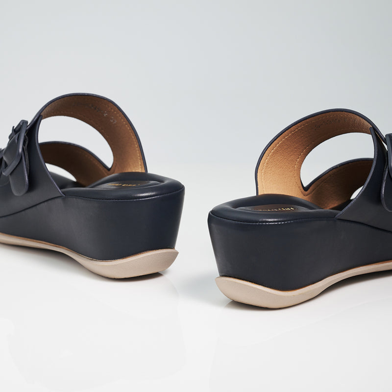 Load image into Gallery viewer, Ladies Two Band Wedges Sandals
