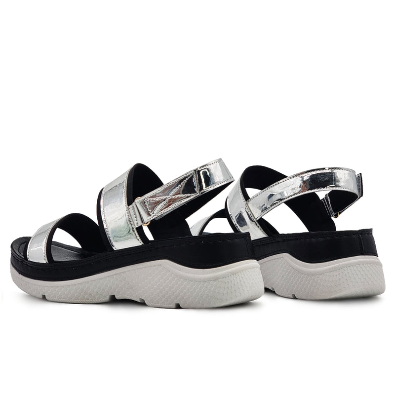 Load image into Gallery viewer, Hook &amp; Loop Glossy Strap Sandals
