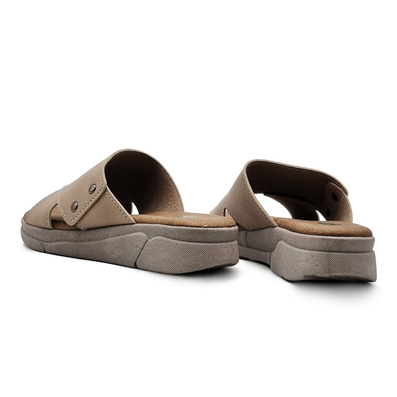 Load image into Gallery viewer, Cut Out Sandals
