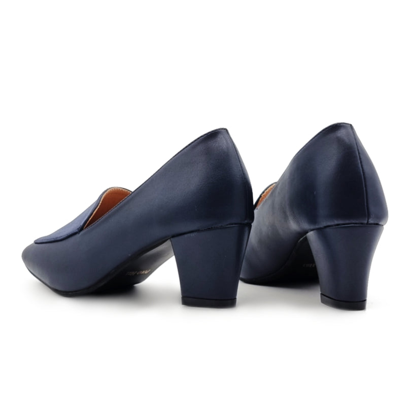 Load image into Gallery viewer, Suede Vamp Heels
