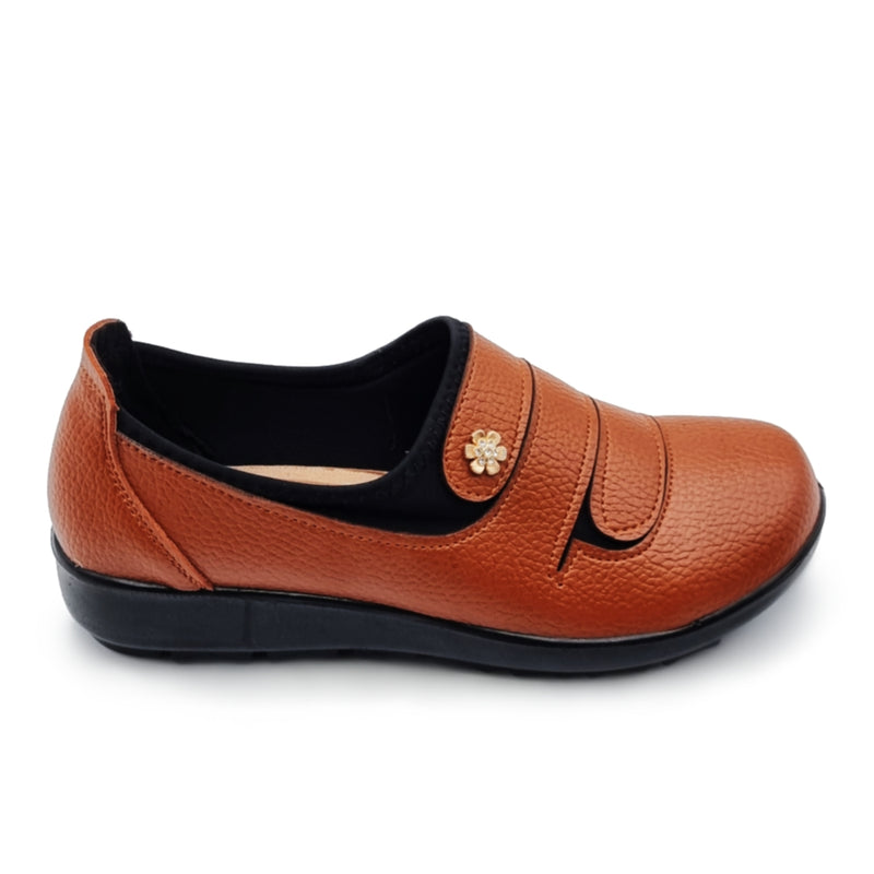 Load image into Gallery viewer, Flower Decor Slip On Shoes
