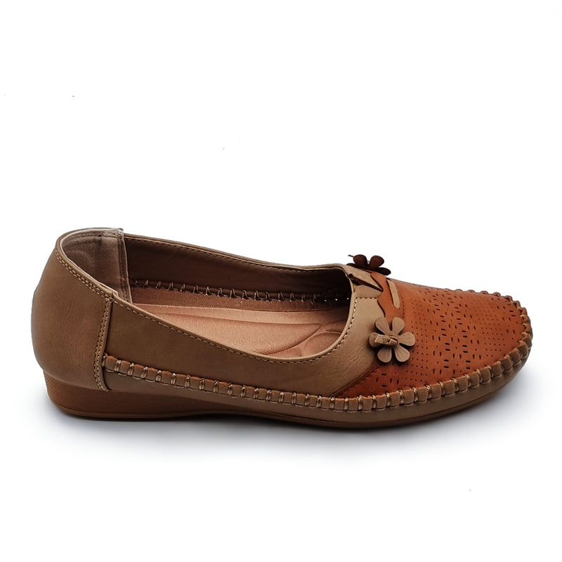 Load image into Gallery viewer, Perforated Flower Detail Loafers Shoes
