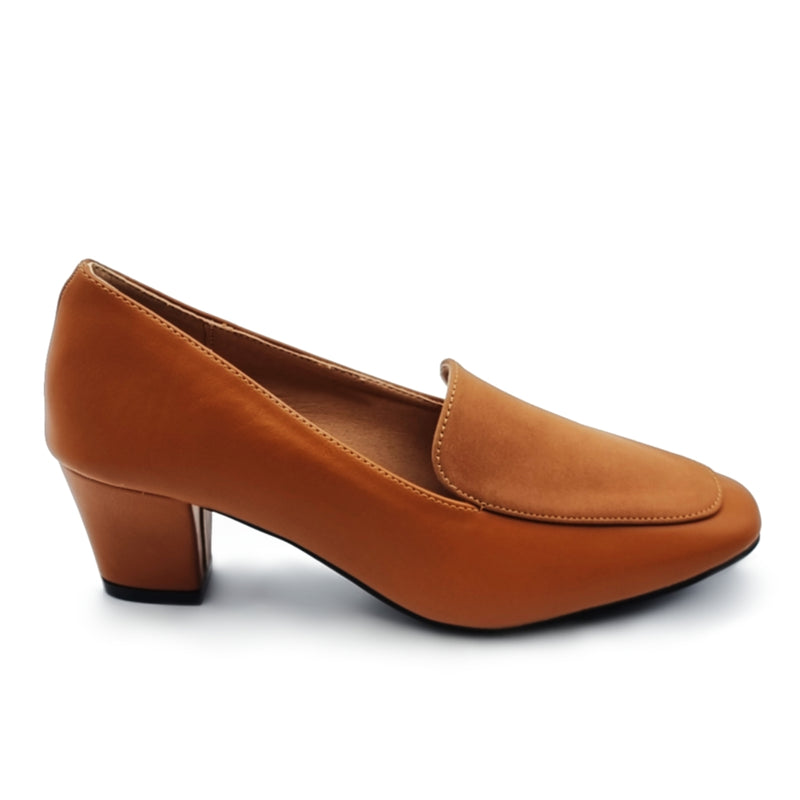 Load image into Gallery viewer, Suede Vamp Heels
