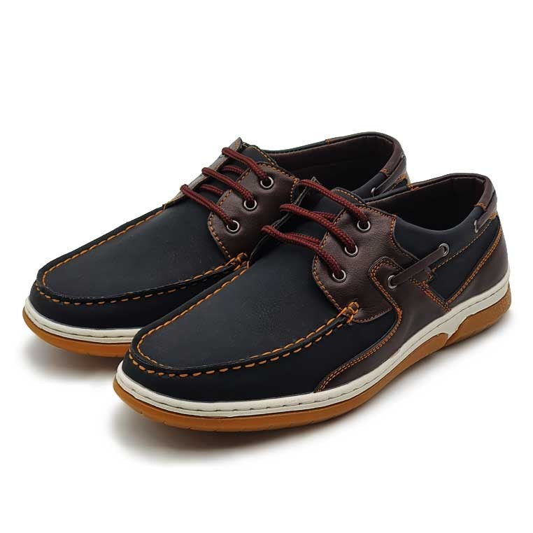 Load image into Gallery viewer, Lace Up Boat Shoes
